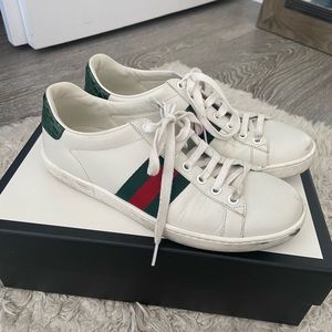 Gucci 100% authentic white sneakers